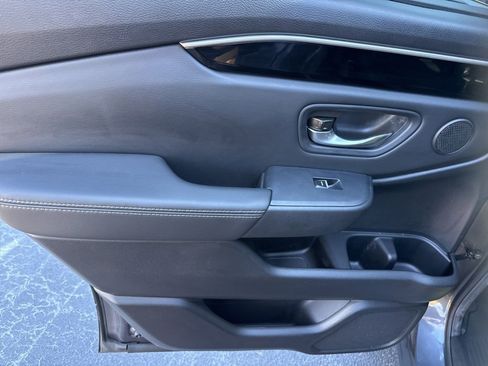Certified 2025 Honda Pilot EX-L image 13