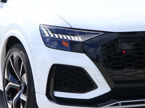 Used 2024 Audi RS Q8 4.0T w/ Black Optic Package image 8