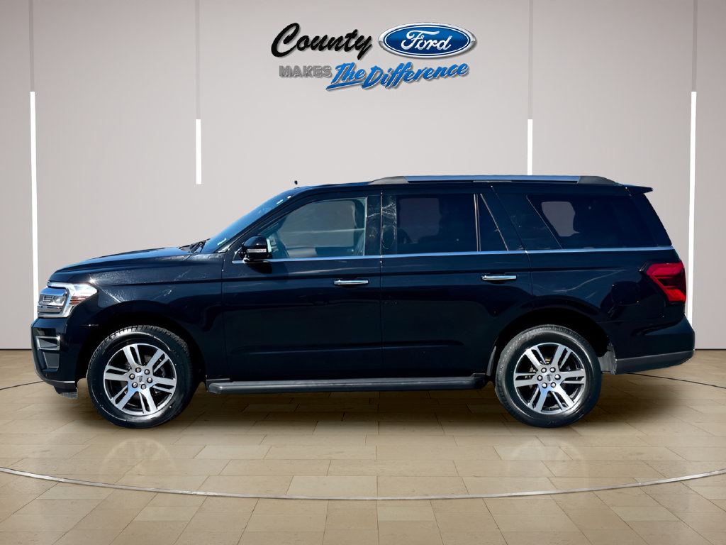 Used 2024 Ford Expedition Limited RWD image 3