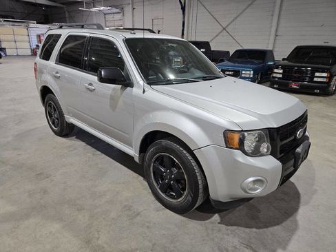 Used 2009 Ford Escape XLT image 13