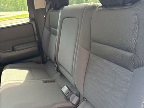 Used 2023 Nissan Frontier SV w/ Technology Package image 19