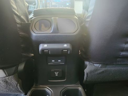 Used 2024 Jeep Gladiator Sport image 20