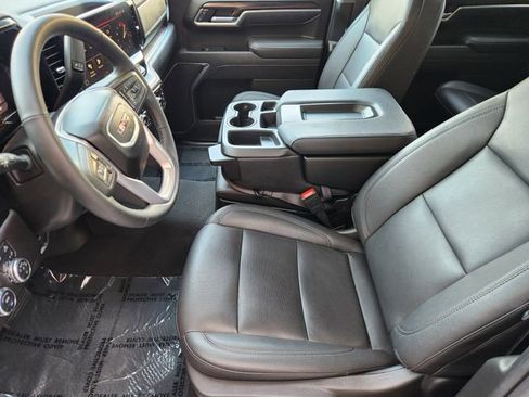 Used 2025 GMC Sierra 1500 SLT image 11