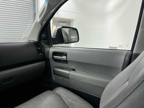 Used 2011 Toyota Sequoia Limited AWD/4WD image 11