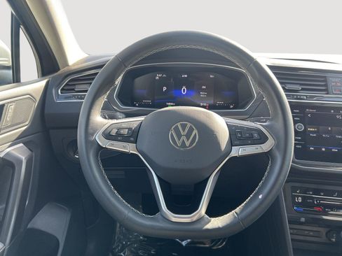 Certified 2024 Volkswagen Tiguan SE AWD/4WD image 11