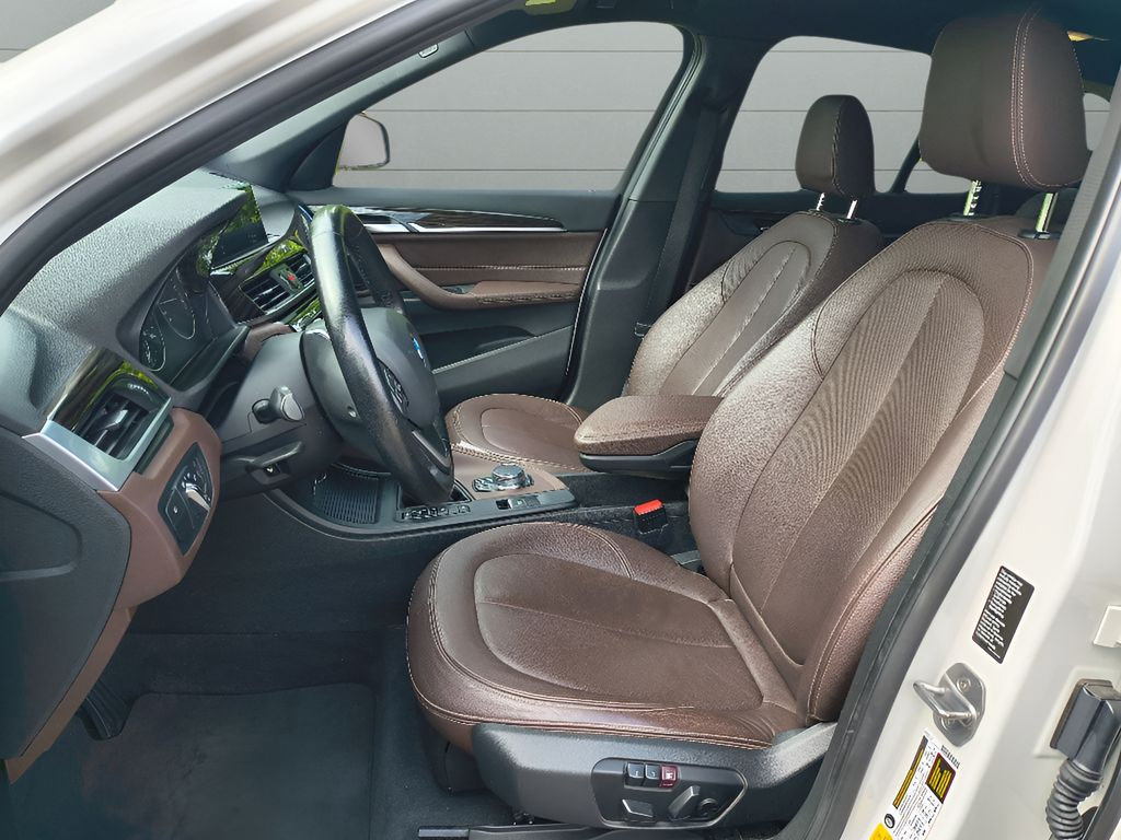 Used 2017 BMW X1 xDrive28i AWD/4WD image 12