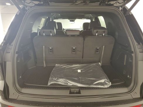 New 2026 Chevrolet Traverse Z71 w/ Enhanced Driving Package AWD/4WD image 36