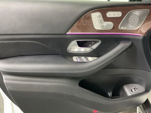 Used 2023 Mercedes-Benz GLS 450 4MATIC image 25