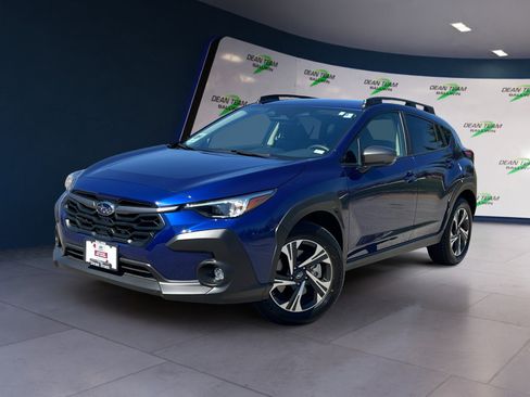 Certified 2025 Subaru Crosstrek 2.0i Premium image 3
