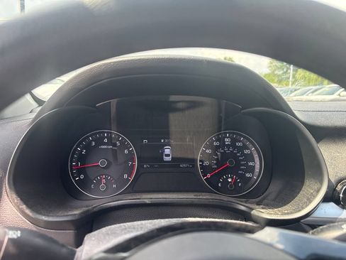 Used 2022 Kia Forte LXS FWD image 5
