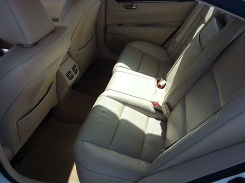 Used 2015 Lexus ES 350 Sedan w/ Luxury Package image 19