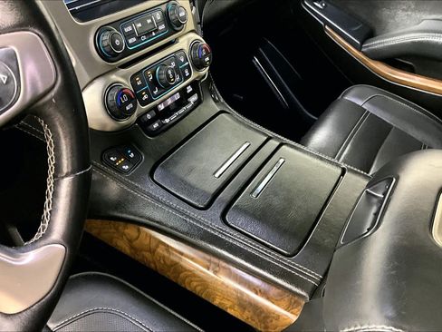 Used 2019 GMC Yukon Denali w/ Denali Ultimate Package RWD image 15