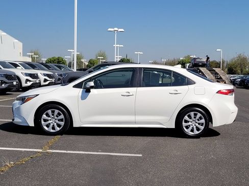 Used 2024 Toyota Corolla LE FWD image 9