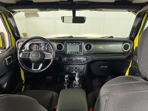 Used 2022 Jeep Wrangler Unlimited Sahara w/ Cold Weather Group image 34