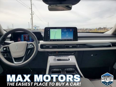 Used 2025 Lincoln Aviator Reserve w/ Luxury Package image 17