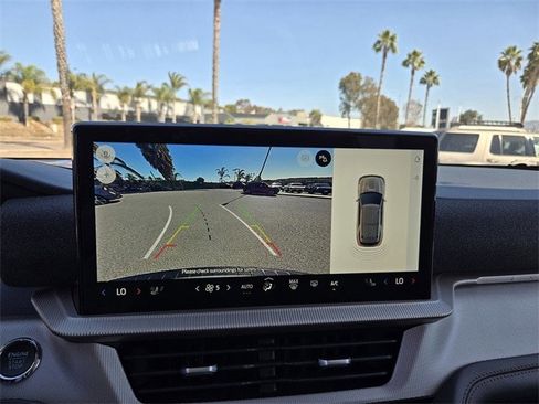 Certified 2025 Ford Explorer Active w/ Active Comfort Package image 11