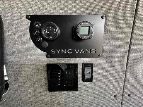 Used 2020 Mercedes-Benz Sprinter 2500 image 24