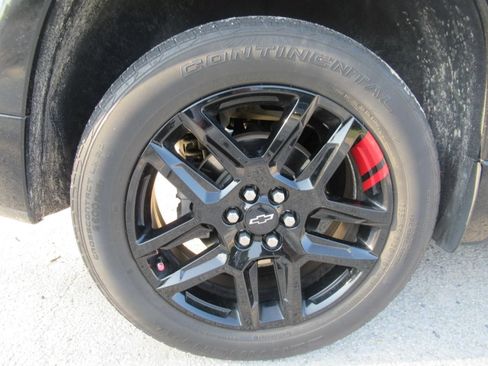 Used 2022 Chevrolet Traverse Premier w/ Redline Edition FWD image 5