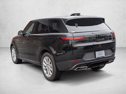 Used 2025 Land Rover Range Rover Sport SE image 8
