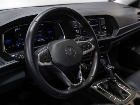 Used 2022 Volkswagen Jetta SE w/ Panoramic Sunroof Package FWD image 25