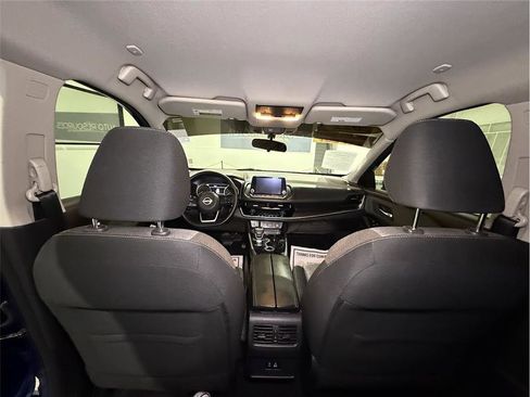 Used 2022 Nissan Rogue SV image 25