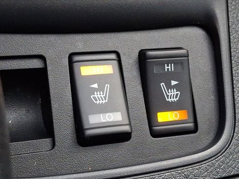 Used 2018 Nissan Sentra SR image 25