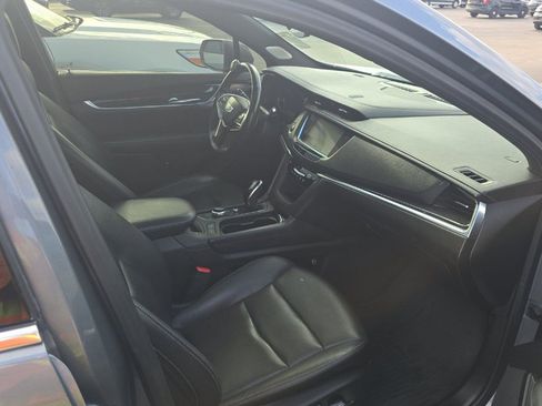 Used 2020 Cadillac XT5 Premium Luxury AWD/4WD image 12