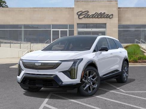 New 2026 Cadillac Optiq Luxury 2 RWD image 6