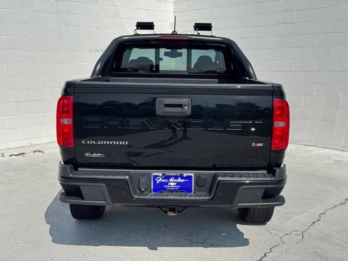 Used 2021 Chevrolet Colorado Z71 w/ Z71 Midnight Edition AWD/4WD image 12