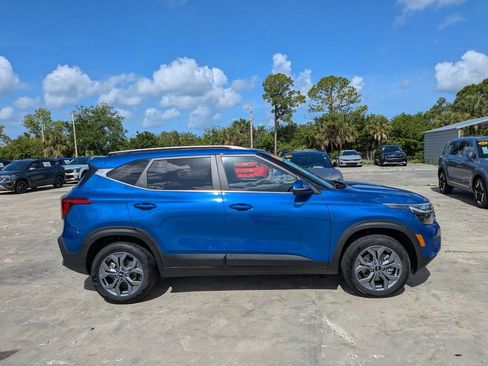 Certified 2024 Kia Seltos S AWD/4WD image 9