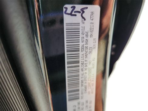 Certified 2019 RAM 1500 Laramie image 34