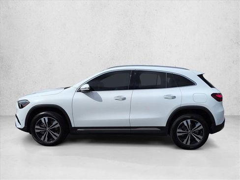 Used 2025 Mercedes-Benz GLA 250 image 9