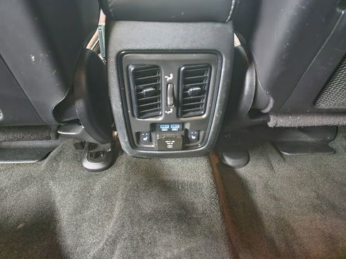 Used 2021 Jeep Grand Cherokee Trackhawk image 26