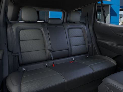 New 2026 Chevrolet Equinox LT w/ Convenience Package II FWD image 17
