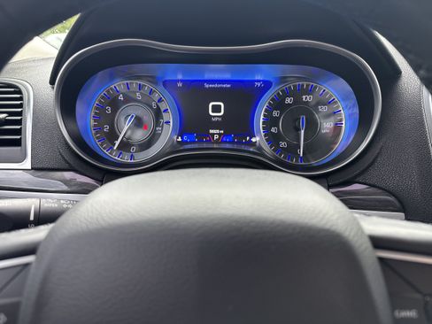 Used 2021 Chrysler 300 Touring L RWD image 20