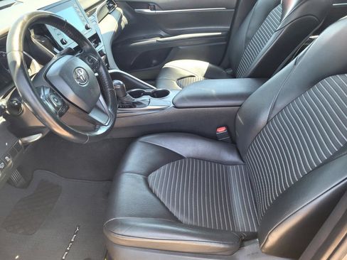 Used 2021 Toyota Camry SE FWD image 19