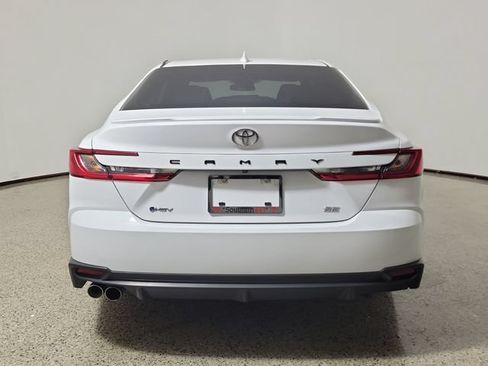 Used 2025 Toyota Camry SE FWD image 6