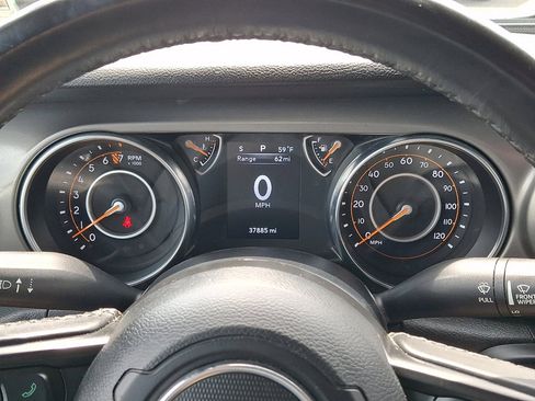 Used 2022 Jeep Gladiator Willys image 24