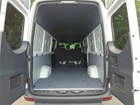 New 2025 Mercedes-Benz Sprinter 2500 image 19