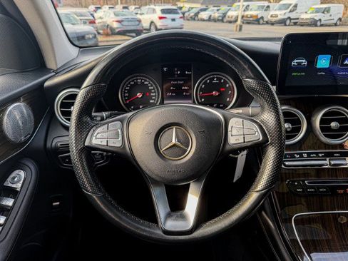 Used 2016 Mercedes-Benz GLC 300 image 8