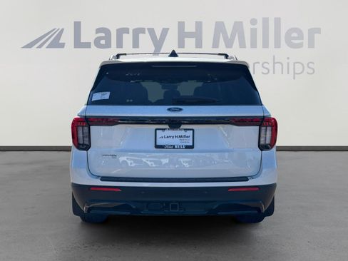 New 2025 Ford Explorer ST-Line w/ Premium Package image 4
