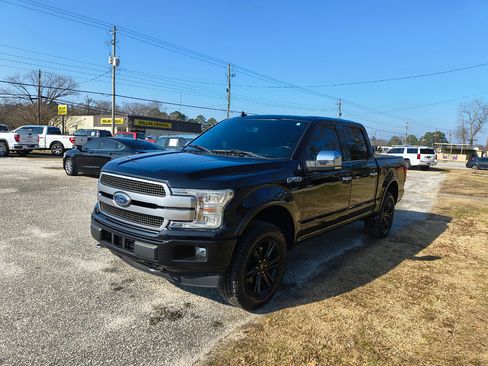 Used 2019 Ford F150 Platinum w/ Equipment Group 701A Luxury image 4