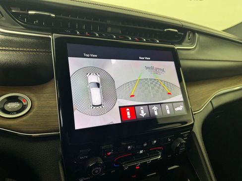 Used 2025 Jeep Grand Cherokee Summit image 22