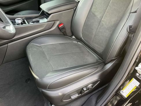 New 2025 Jeep Grand Cherokee Altitude image 23