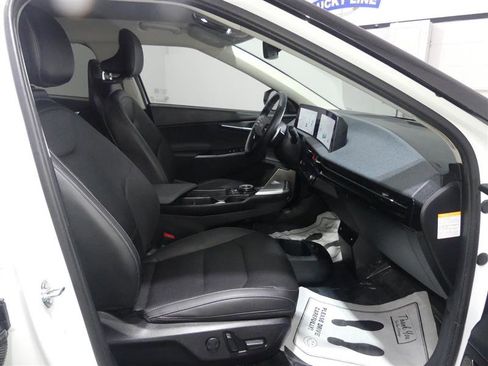 Used 2024 Kia EV6 Wind image 23