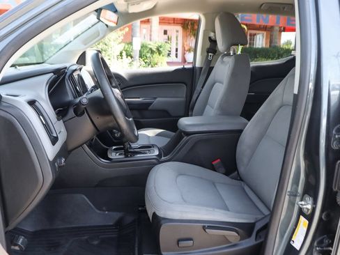 Used 2019 Chevrolet Colorado W/T w/ WT Convenience Package RWD image 16