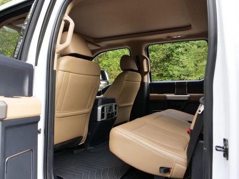 Used 2022 Ford F250 Lariat w/ Tremor Off-Road Package image 27