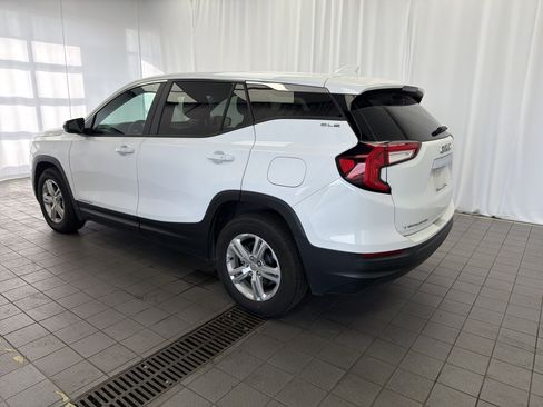 Used 2024 GMC Terrain SLE image 7