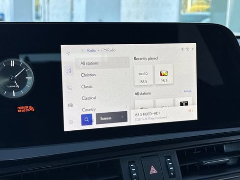 Used 2024 Lexus ES 300h w/ Premium Package FWD image 26