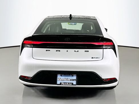 New 2026 Toyota Prius Plug-In Hybrid FWD image 6